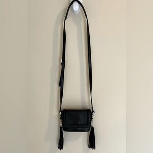 Uterque Black Buttery Soft tasseled crossbody/shoulder adjustable handbag EUC
